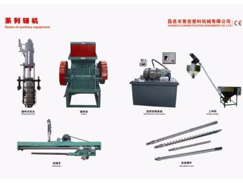 為什么大型吹塑設(shè)備的性能有差異？
